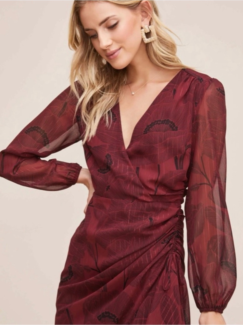 ASTR The Label Women’s Wine & Black Floral Long Sleeve Midi Dress